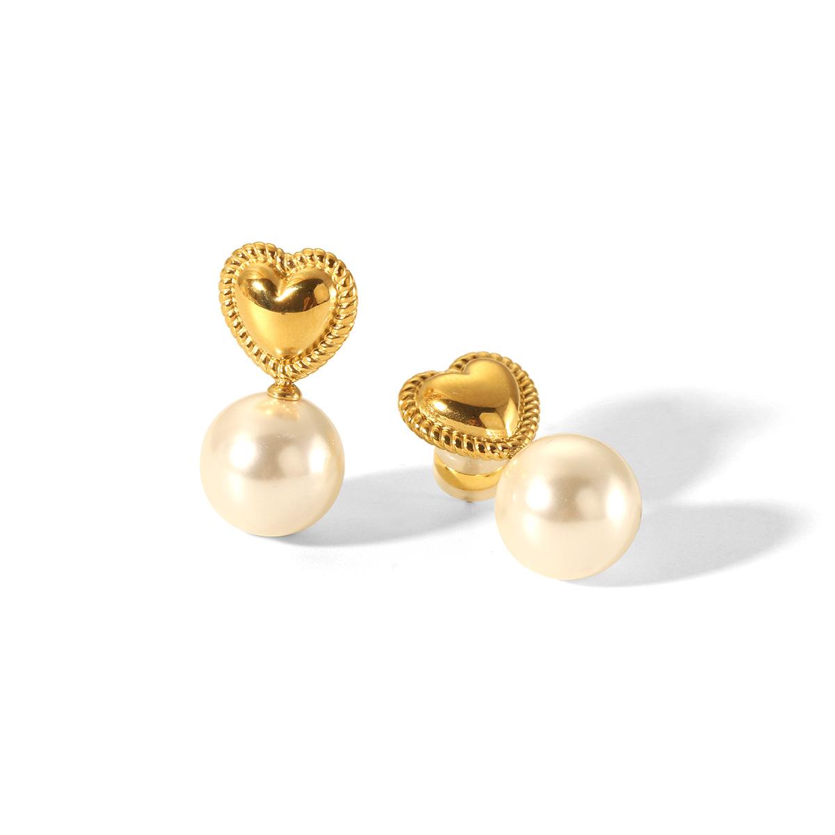 

Fashionable unique earrings, 18K gold stainless steel heart stud earrings for women, elegant versatile pearl jewelry