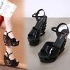 Europäische & Amerikanische High Heel Lackleder Römische Keilsandalen