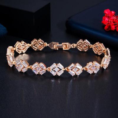 WWJ Hochwertiges geometrisches Kettenarmband mit Zirkonia