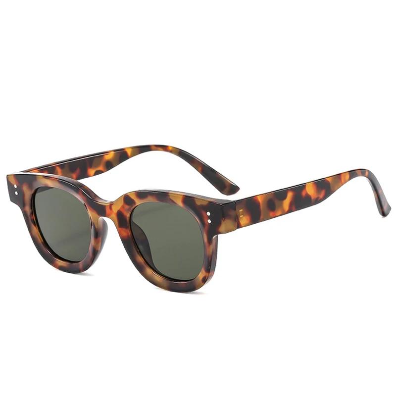 New Retro Square Sunglasses Women Fashion Leopard Blue Shades UV400 Men Trending Punk Rivets Sun Glasses
