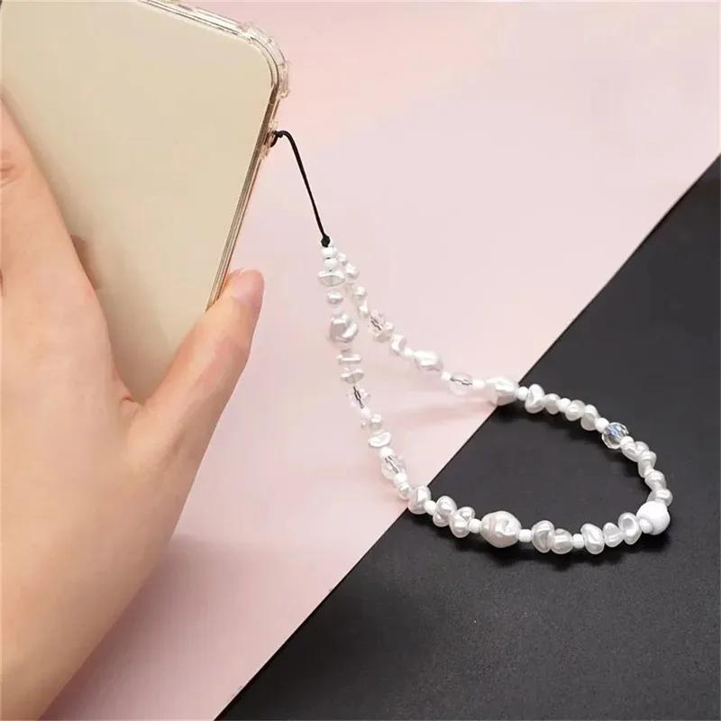 Luxury Pearl Love Heart Short Hand Wrist Lanyard Simplicity Short Phone Strap For Cell Phone Earphones Backpack Camera Chain