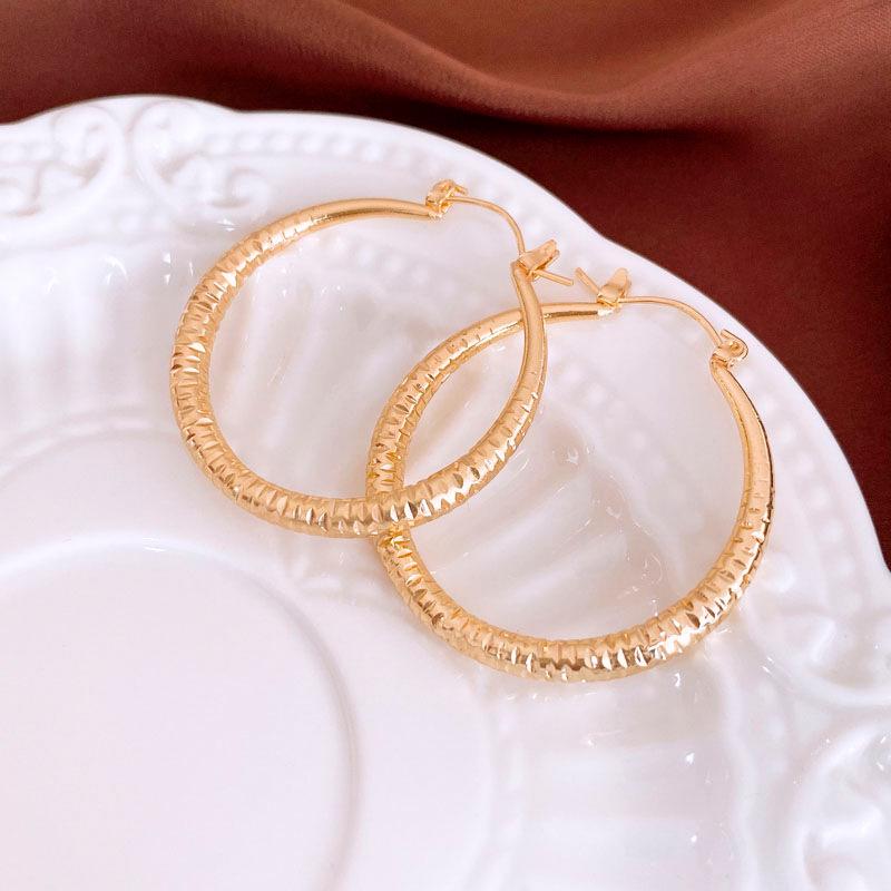 

Минималистичные металлические полосатые каффы: Ретро Серьги Высокой Моды