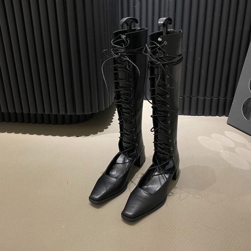 Autumn and Winter New Fashion Versatile and Genuine Feeling Retro Square Headed Dark European and American Hollow Strap Boots