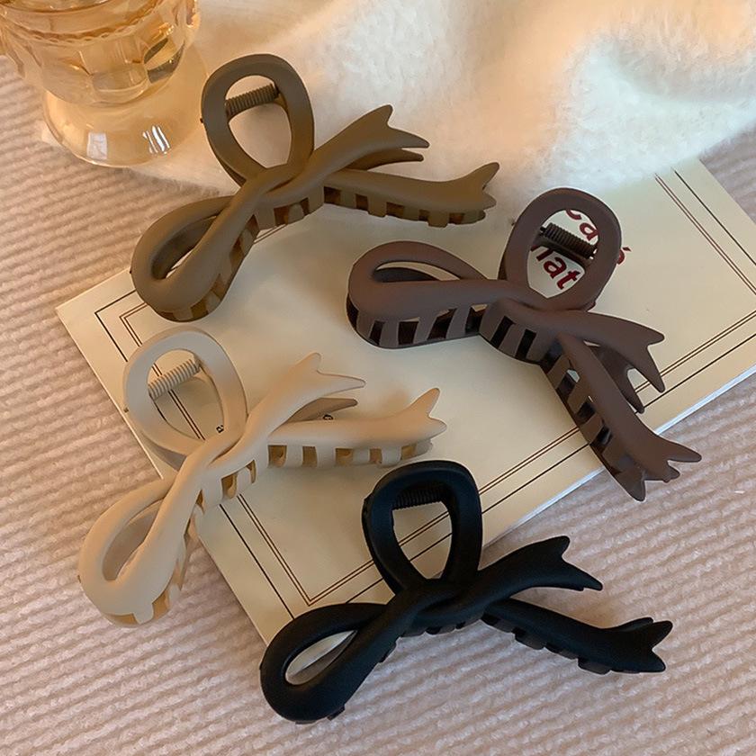 2024 Frosted Large Star Hair Clip - High-End Shark Clip Accessory for Women