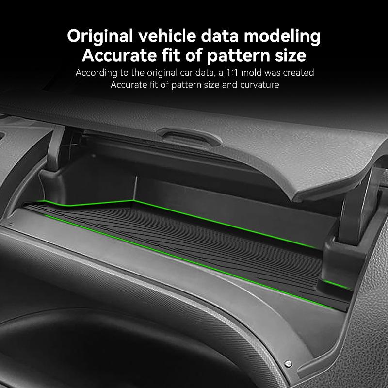 Suitable for 14-21 Toyota Voxy/Noa NOAH 80 co-driver dashboard storage pad on board storage box anti-slip pad