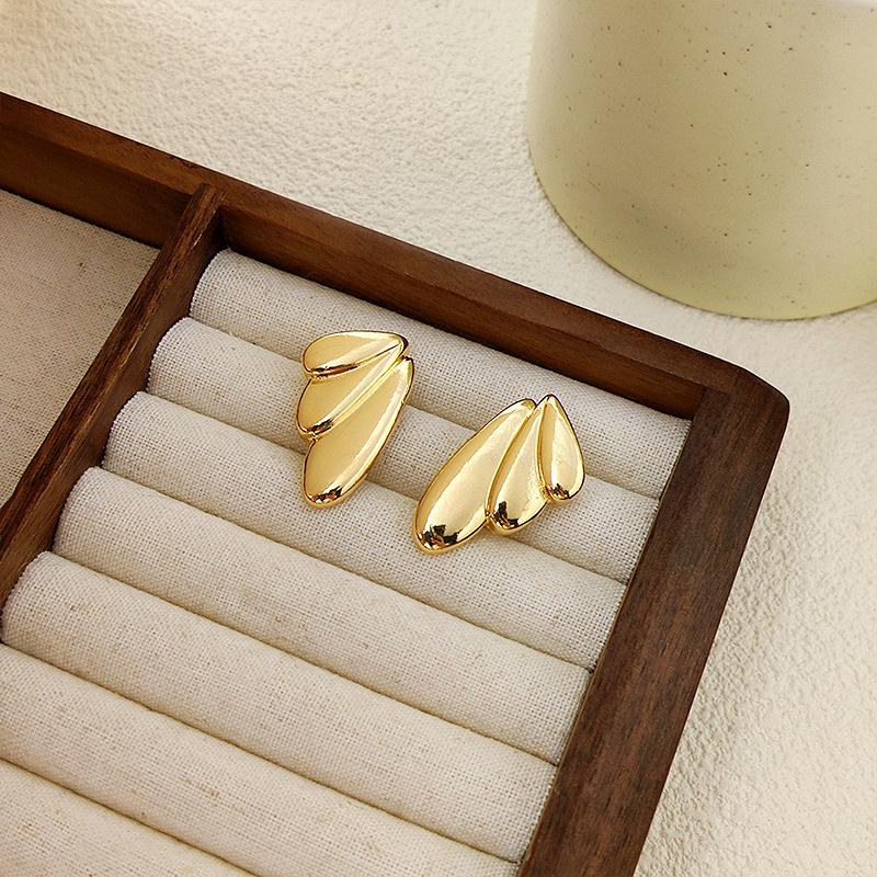 European and American trendy earrings, women's wing earrings, minimalist geometric ear accessories