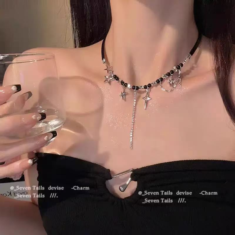 Bow pearl necklace women's new trendy niche design high-end clavicle chain light luxury temperament neck chain