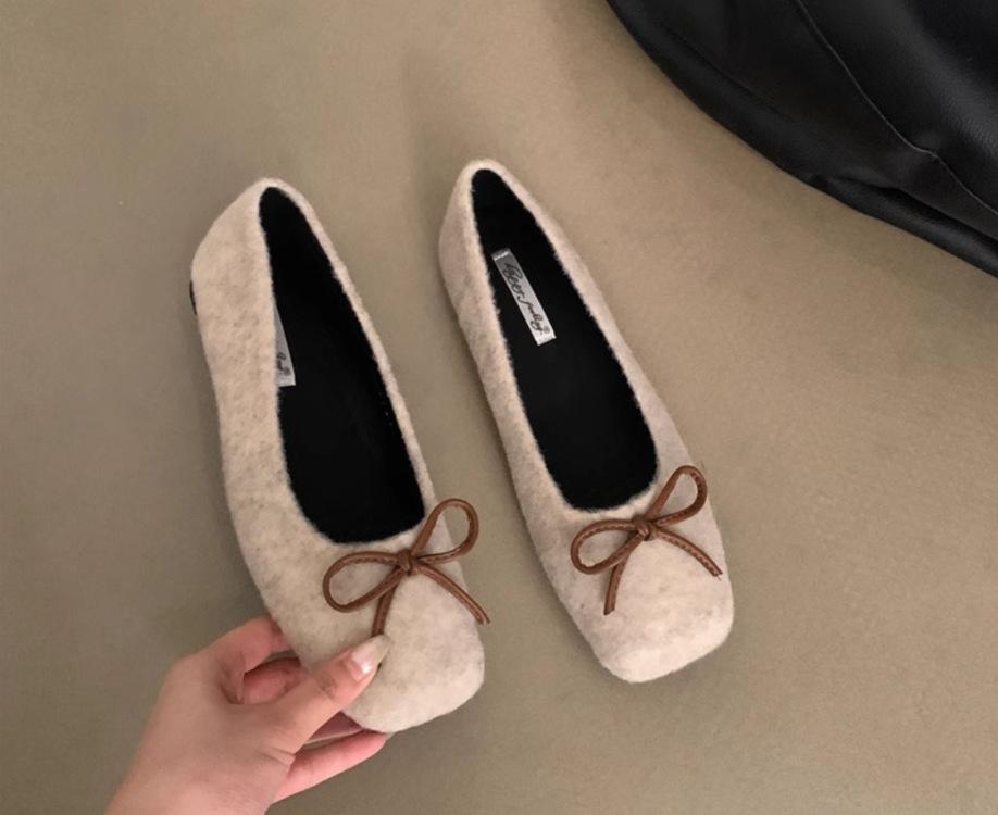[Youshilai] Square head bow shallow mouth single shoes women's 2025 winter new elegant temperament versatile one pedal
