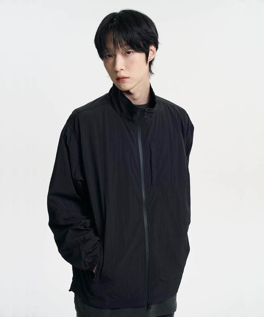 Moovn High-Neck Nylon Windbreaker Jacket Black