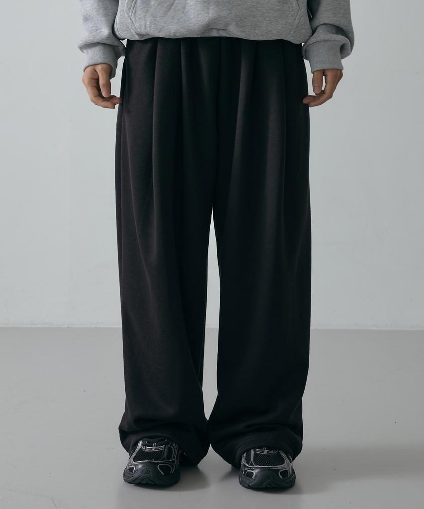 LXT Double-Pleat Hidden String Wide Sweatpants [Black]