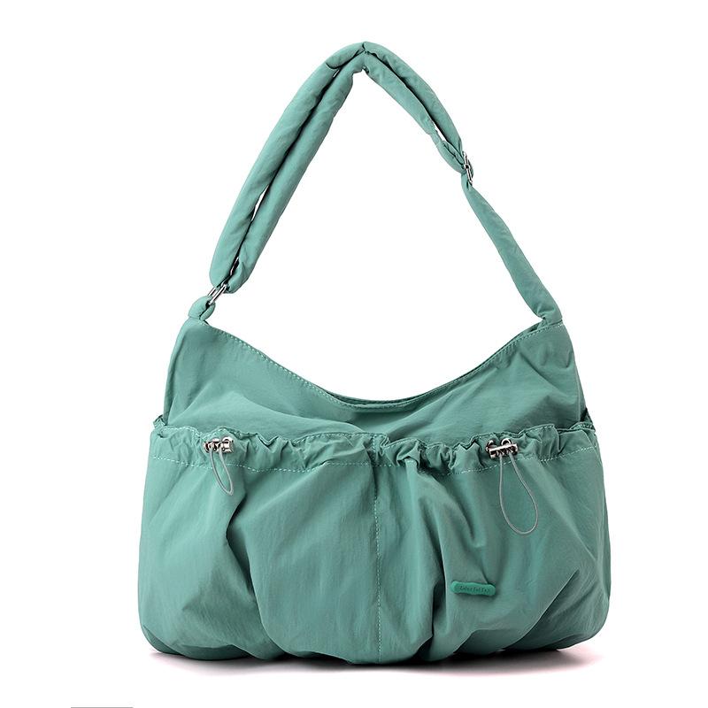 New Women's Simple and Versatile Pleated Nylon Bag Casual and Light Commuter Messenger Bag