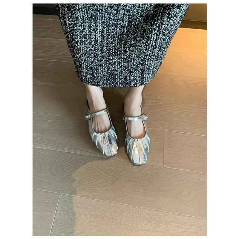 

Baotou half slippers women s one-button thick-heeled sandals women s outer wear square head Mary Jane sandals mid-heeled shoes 40 срібний
