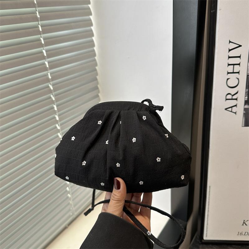 

New Sweet Korean Sle Fre Lazy Dot Print Single Oulder Buet Bag Summer 2026 Urban Simple Fai Soft PU Leather Bags чорний