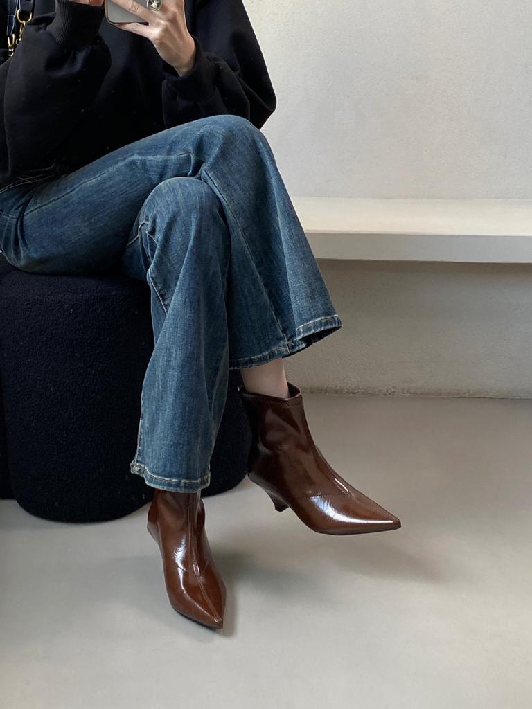 2025 winter new pointed short wedge heel zipper Martin fashion low tube fashion women's short boots