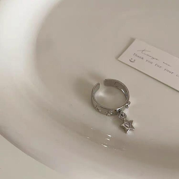 

Элегантное открытое кольцо со звездой и луной для женщин — элитный, нишевый дизайн, идеально подходит для указательного пальца