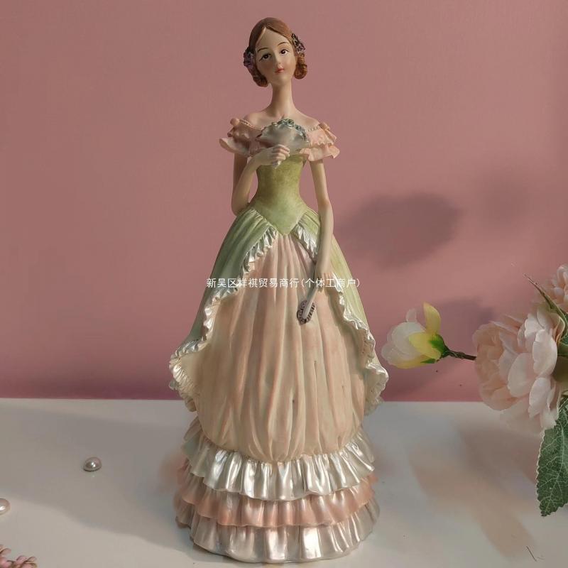 Victorian-style Creative Desktop Ornament Living Room & Bedroom TV Cabinet Decoration Handcrafted Resin Sculpture Birthday Gift