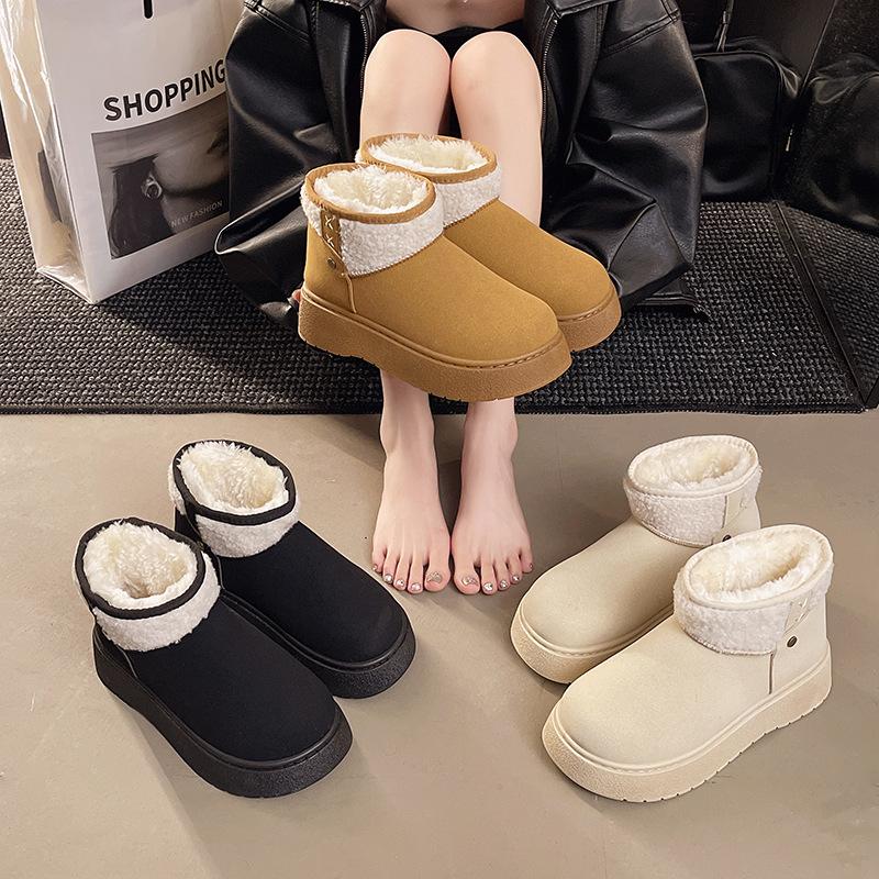 Women in Plus-size Platform Snow Boots 2025 Winter Short-cut Snow Cotton Fleece and Thickened Cotton Shoes for Women Wearing Cotton Shoes
