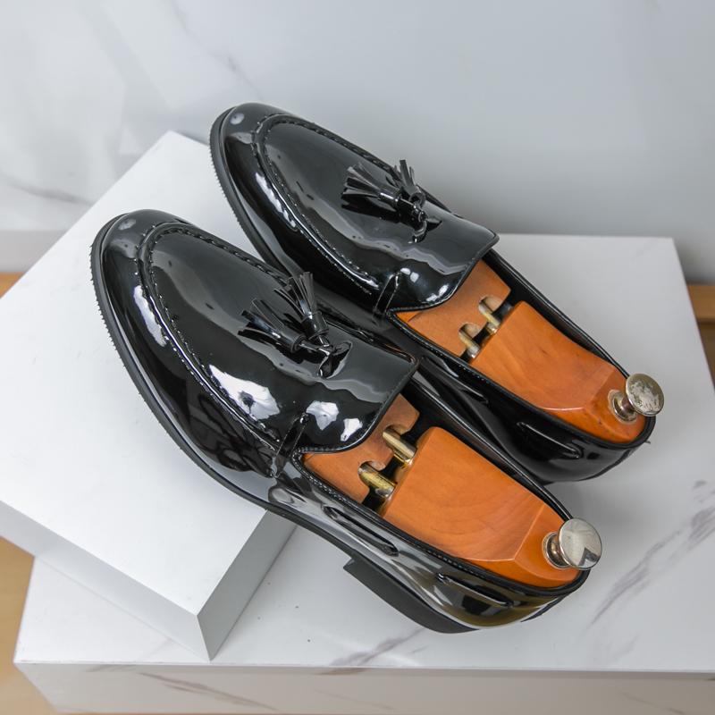 Brand Tassel Loafers Shoes Men Slip on Driving Mens Comfortable Leather Shoes Men Wedding Trends Business Casual Shoes