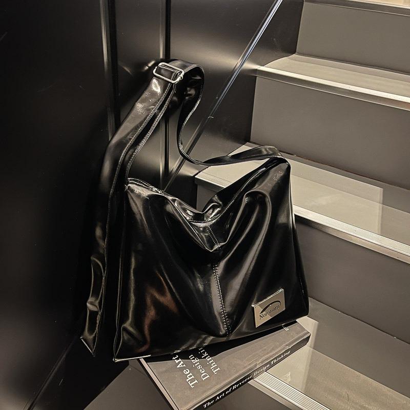 Simple casual large-capacity tote bag spring new college students commuting versatile shoulder bag