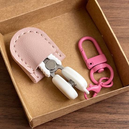 Portable Mini Scissors Keychain Carabiner Design Miniature Cutting Tool for Sewing Travel Ultra Sharp Small Snips for Threads And Tags