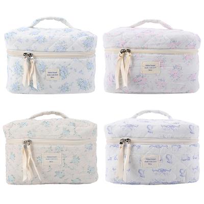 Women Floral Makeup Bag Large Capacity Quilted Travel Cosmetic Bag Aesthetic Portable Cosmetic Pouch Soft Floral Toiletry Bag