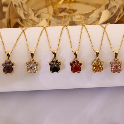 Colar com Pingente de Patinha de Gato Banhado a Ouro 18K em Titânio com Corações de Zircônia Colorida para Mulheres