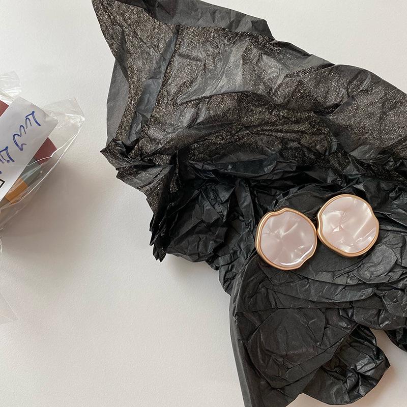 

Yisen ESSTUDIO шерстяное твидовое пальто с нерегулярными металлическими пуговицами для женщин 1# Apple Imitation Shell 15mm