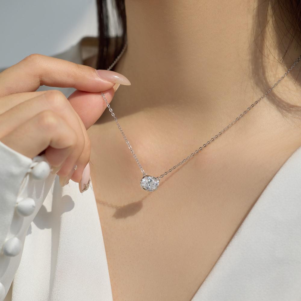 European Style S925 Sterling Silver Women's Necklace & Earrings Set with Simple 2-Carat Pendant and 1.5-Carat Silver Earrings
