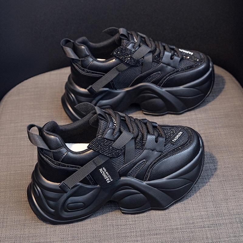 Dad Shoes Women's 2026 Spring New Leather Breathable and Versatile Thick Soled Sports and Leisure Women's Shoes