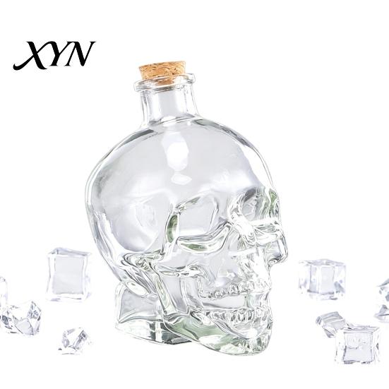 Hand-blown Skull Bottle Whiskey Decanter, 3D Glass Liquor with Stopper, Novelty Bourbon Storage Wine Dispenser for Home Bar, Unique Gothic Gift
