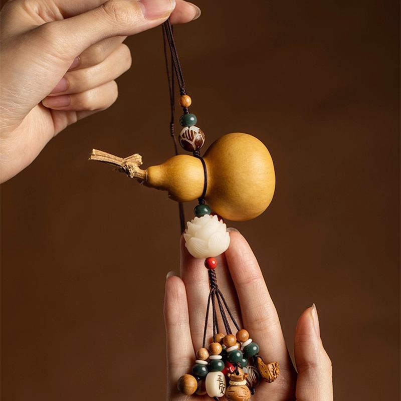 

Креативная подвеска для автомобиля из натуральной тыквы, подвеска для зеркала заднего вида, украшения для безопасности, мужское украшение для автомобиля из красного дерева в виде лотоса Бодхи