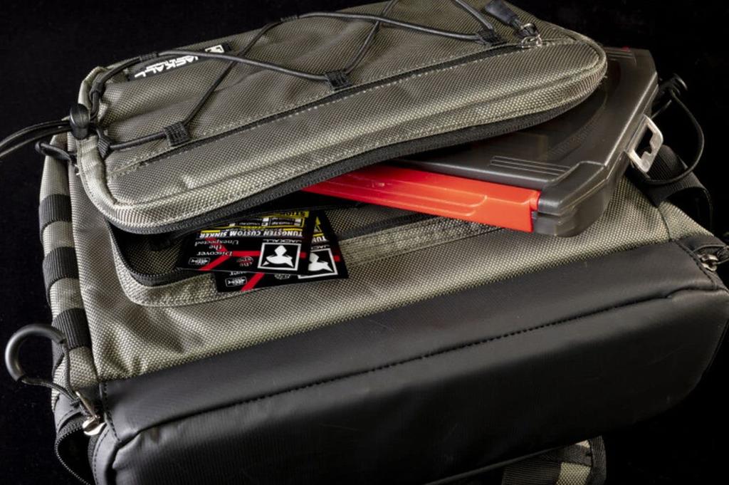 JACKALL Shore Gamer Bag Black