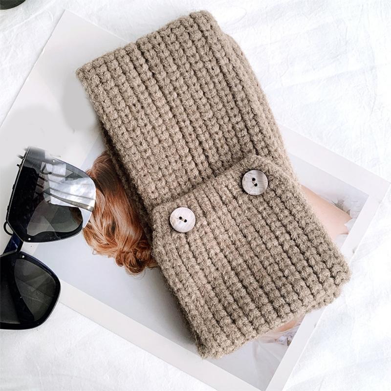 Solid Color Knitted Scarf with Button Closure Fashion Crossed Neck Gaiter Outdoor Neck Wrap Accessory for Winter Warmth
