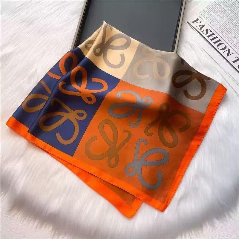 Neuer 70 * 70 cm quadratischer Schal im koreanischen Stil, Seidenschal, Ganzjahres-Sonnenschutzschal, Tasche binden, Stirnband, vielseitig