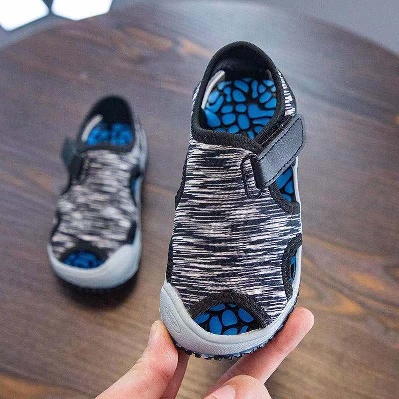 

Летние сандалии для маленьких мальчиков, детские пляжные сандалии, нескользящая обувь унисекс для девочек с мягкой подошвой, детская уличная обувь с защитой от столкновений 31 чёрный