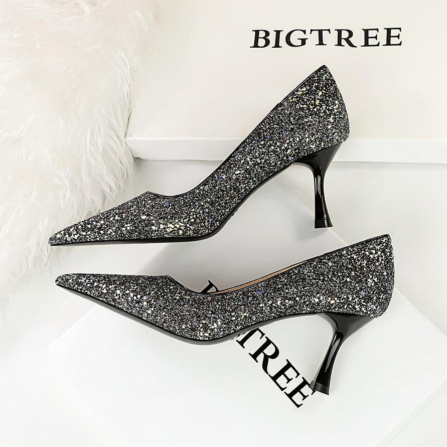 Women's Fashion Banquet High Heels Metal Heels, High Heels Shallow Mouth, Pointed Toe, Shining Shining Sheep Cloth Single Shoes