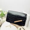 Crocodile pattern inclined cover decorative shoulder messenger bag new large-capacity commuter women's bag