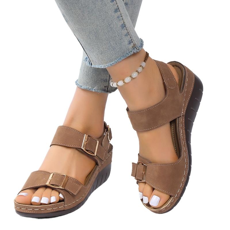 Повседневные дышащие женские сандалии новые летние на толстой подошве легкие кожаные сандалии с пряжкой универсальные на танкетке 36 2980₽