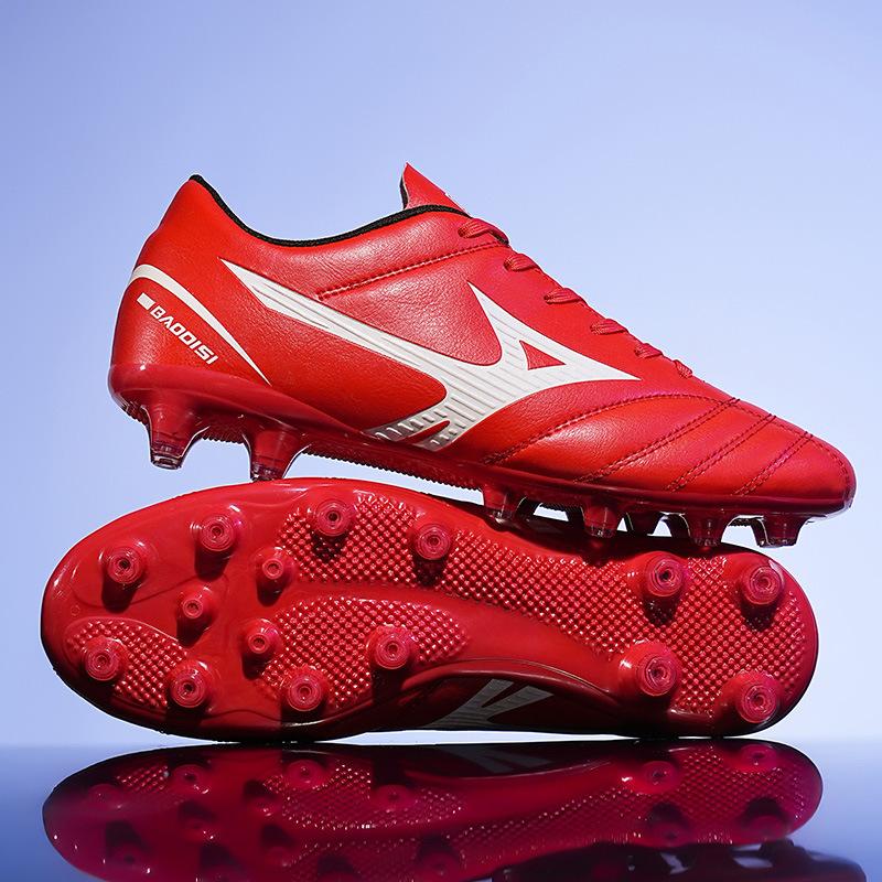 Source manufacturer, football shoes, boys, teenagers, children, primary school students, broken nails, training matches, football shoes