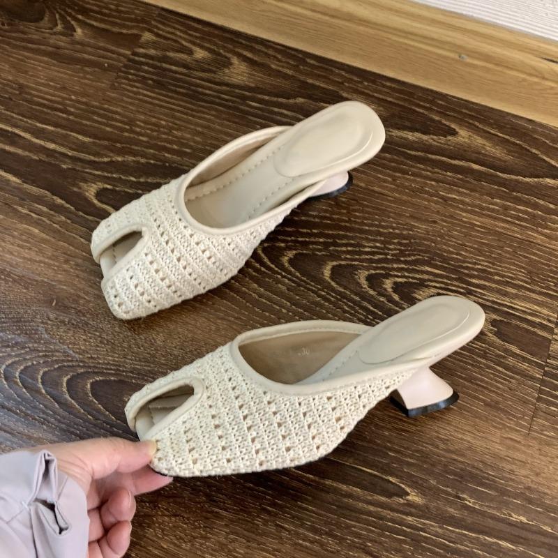 Summer New Woven Baotou Slippers Women's Fashion Square Toe Shallow Mouth Open Toe Non-slip Special Heel Sandals