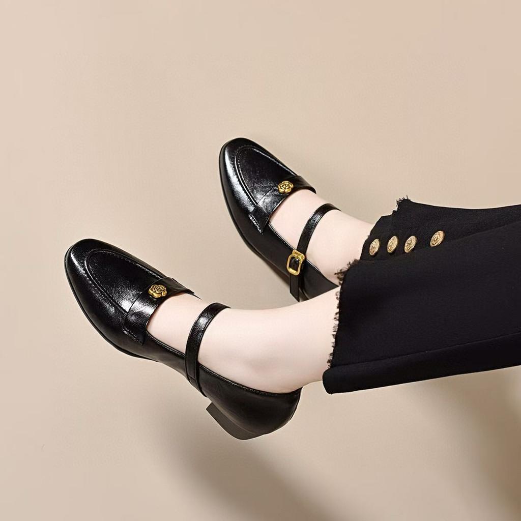 Retro camellia one-word buckle Mary Jane women's medium heel cowhide single shoes women's commuter round head small leather shoes