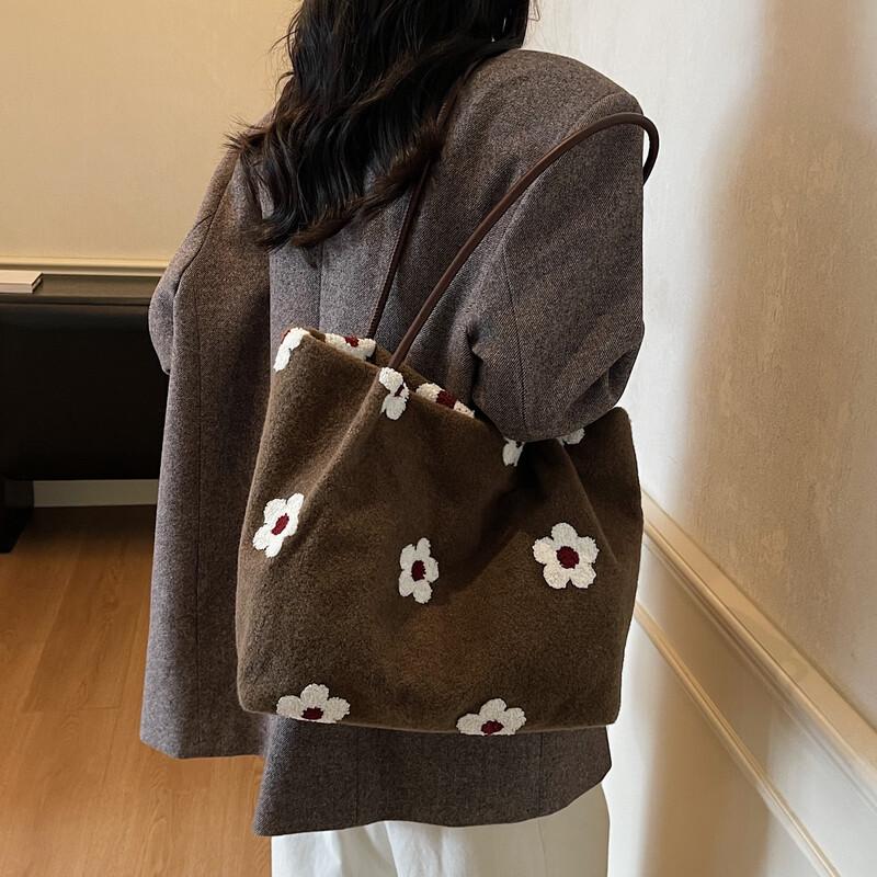 OGAR Floral Wool Blend Commuter Tote Bag Medium