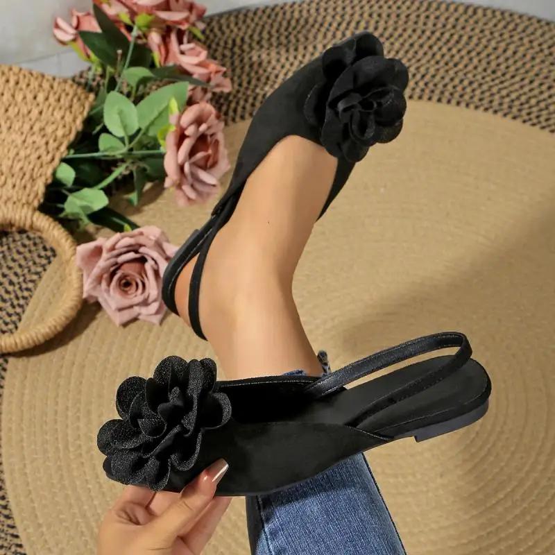 Fashion Classic Big Flower Pointed Toe Sandals Women 2025 Summer Flat Heels Light Weight Shoes Women Comfortable Daily Black Shoes