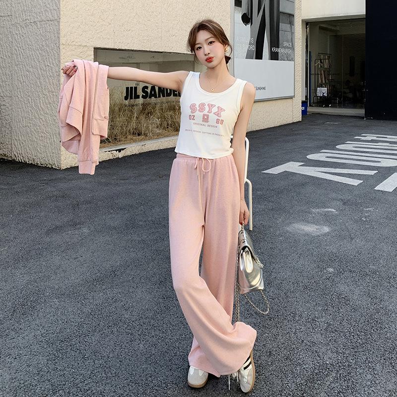 

Женский спортивный костюм с капюшоном: Топ в уличном стиле с брюками широкого кроя - новый тренд 2025 года. M (90-110 jin) розовый