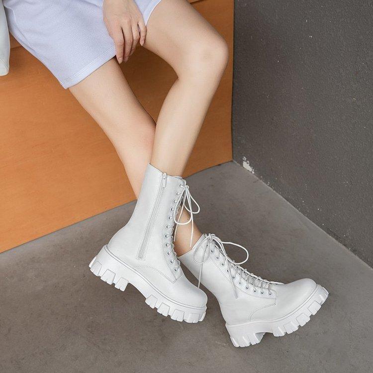Large size women's shoes size 41-43 fat feet medium tube women's boots platform casual Martin boots fashionable handsome locomotive boots 42