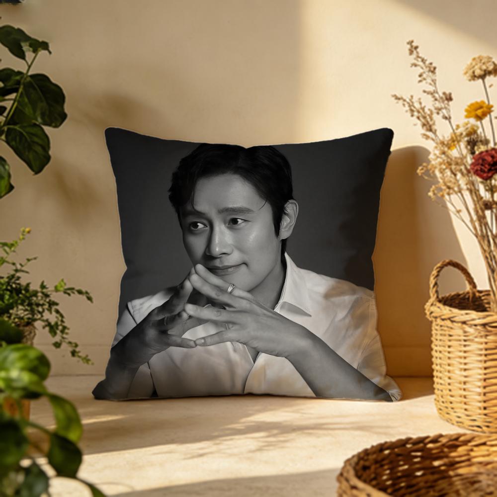 

Fashion LLee Byung Hunnes Cushion Cover Versatile DoubleSided Pillow Case Fit for Sofa Bed Car Daily Decor 30X30cm