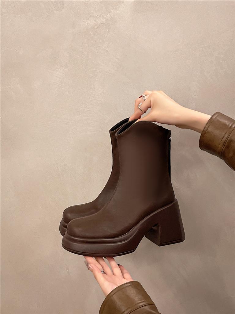 Plateausohlen-erhöhende Martin-Stiefel Damen Britischer Stil Reißverschluss hinten V-Ausschnitt Dünne Stiefel Dicker Absatz Modischer Ausländischer Stil Weiße Kurze Stiefel