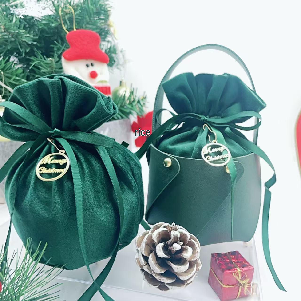 Creative Christmas Eve Apple Gift Box and Leather Handheld Bag