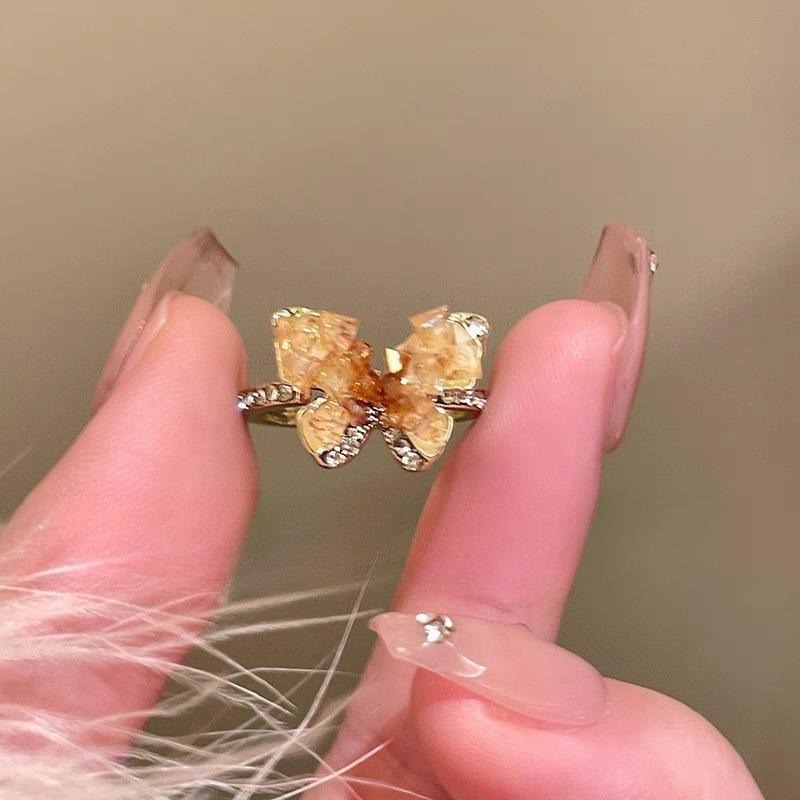 

Gradient Dead Leaf Butterfly Ring for Women Open Adjustable Index Finger Ring Luxury Look Unique Design New Fashion Beautiful Adjustable
