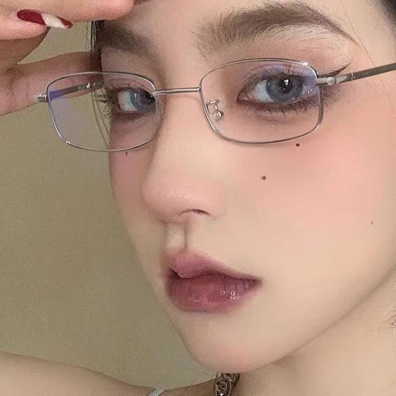 Gold Silk Small Square Eyeglasses Frames Luxury Business Lightweight Comfortable Decorative Glasses Without Lenses